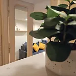 Cozy Downtown Apartment